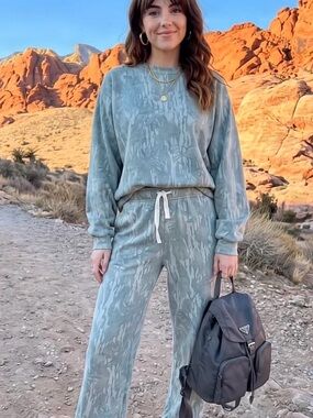 Women's Sage Tie-Dye Lounge Joggers Set L